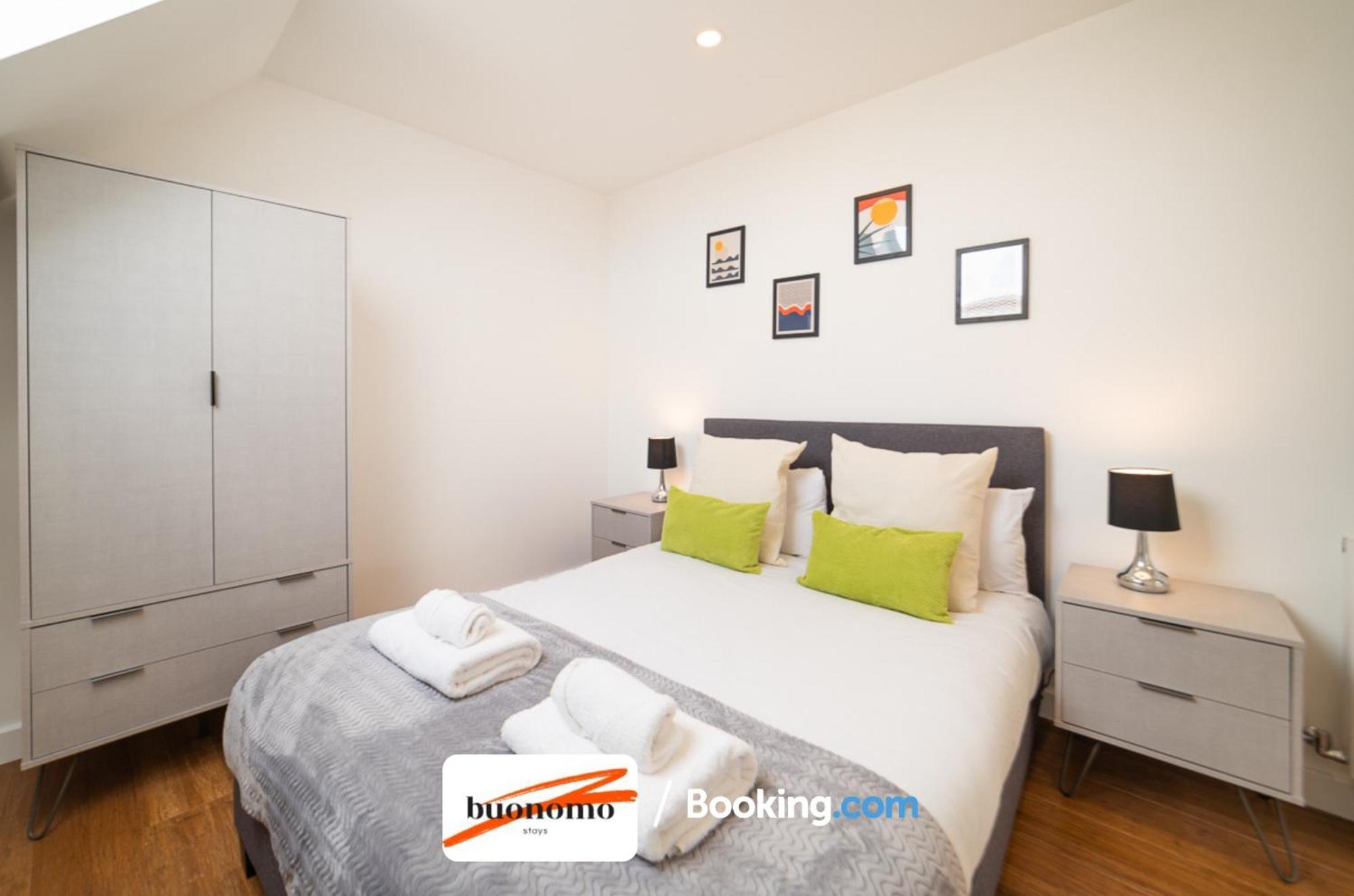 Two Bedroom Apartment At Buonomo Stays Short Lets & Serviced Accommodation London Kültér fotó