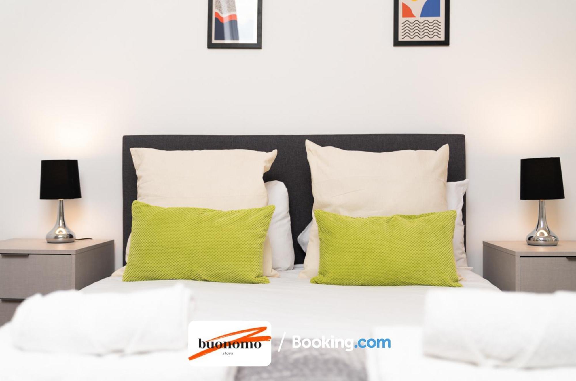 Two Bedroom Apartment At Buonomo Stays Short Lets & Serviced Accommodation London Kültér fotó