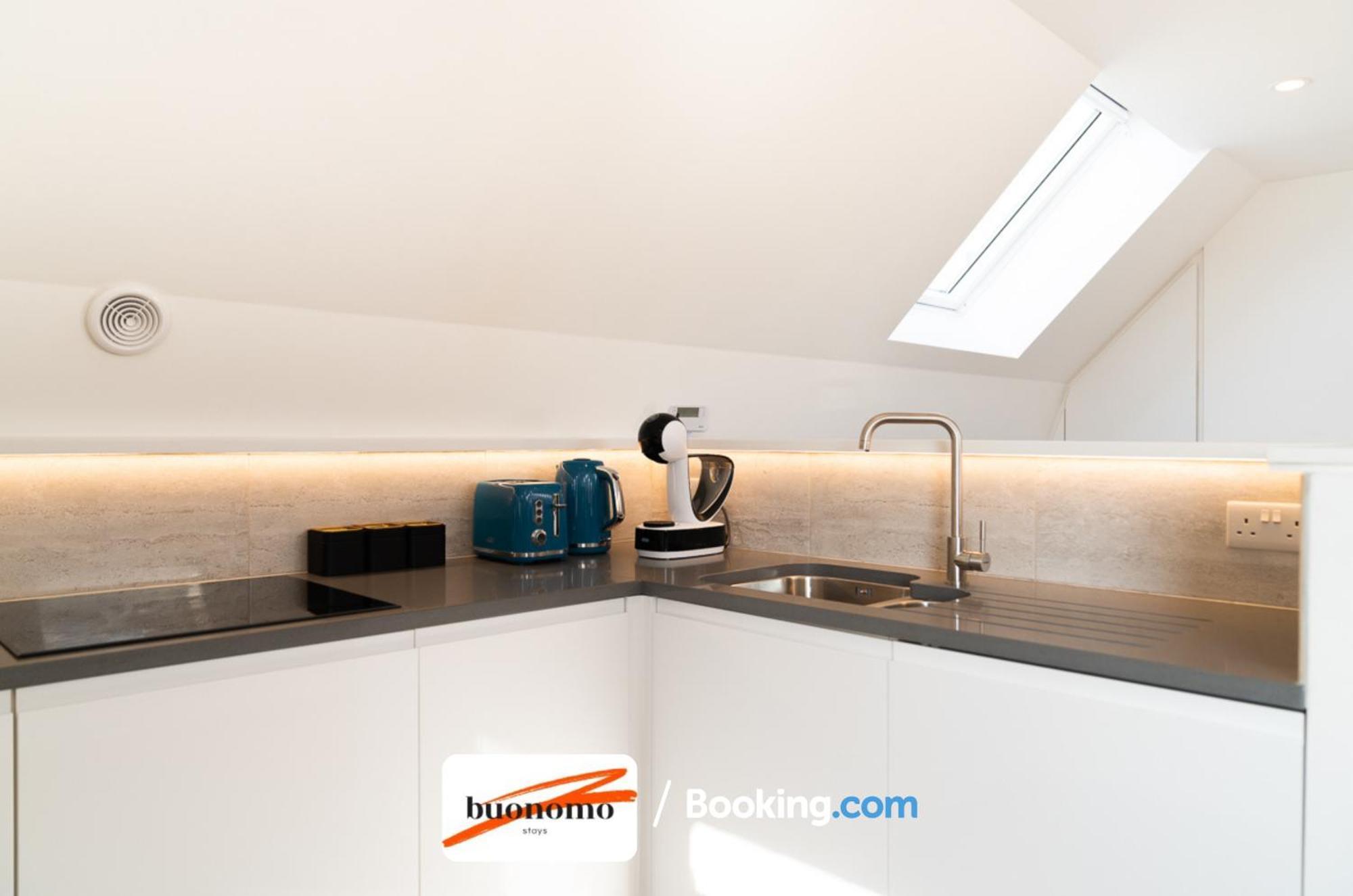 Two Bedroom Apartment At Buonomo Stays Short Lets & Serviced Accommodation London Kültér fotó